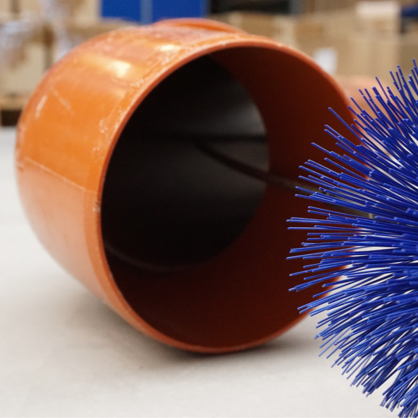 Rohrbürste mit M6-Gewinde für die Reinigung von Rohren