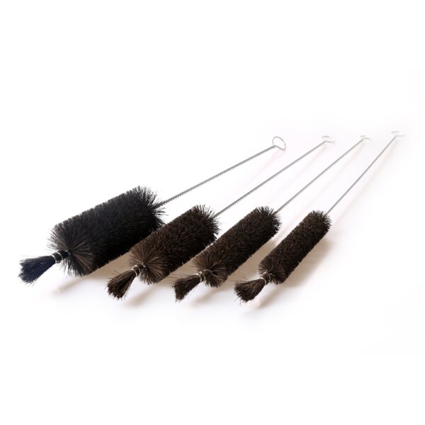 Lochbürste mit Kopfbündel und Palmfaserbesatz